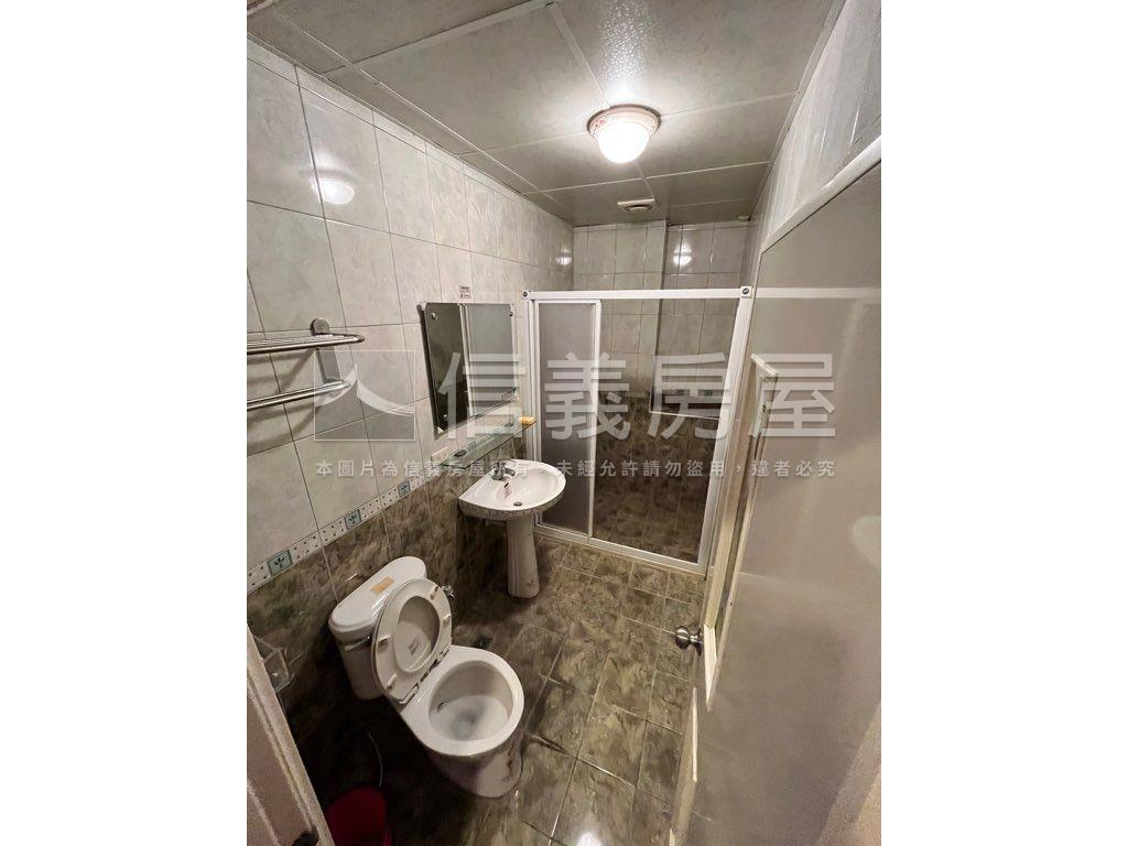 稀有崇德１１期臨路大透店房屋室內格局與周邊環境