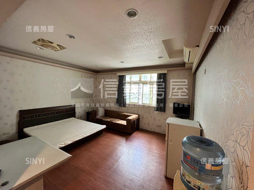 稀有崇德１１期臨路大透店房屋室內格局與周邊環境