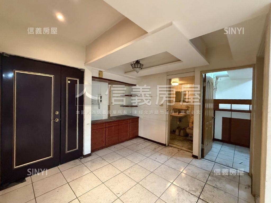 近藝文演說家明亮３房房屋室內格局與周邊環境