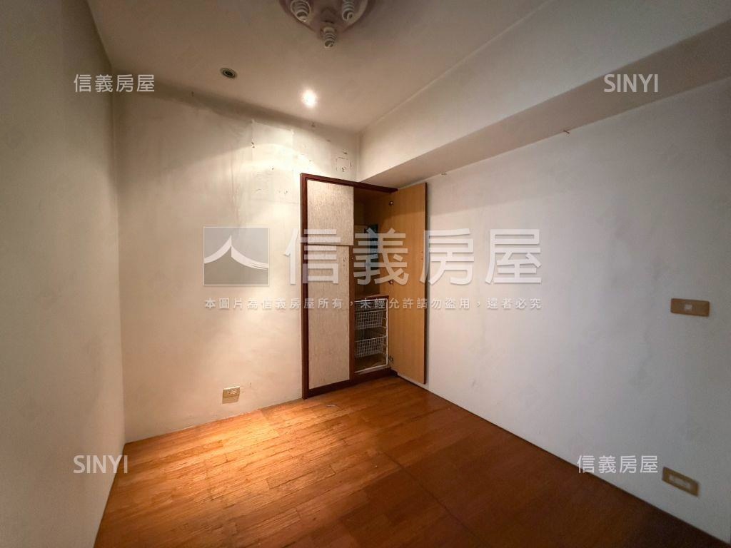 近藝文演說家明亮３房房屋室內格局與周邊環境