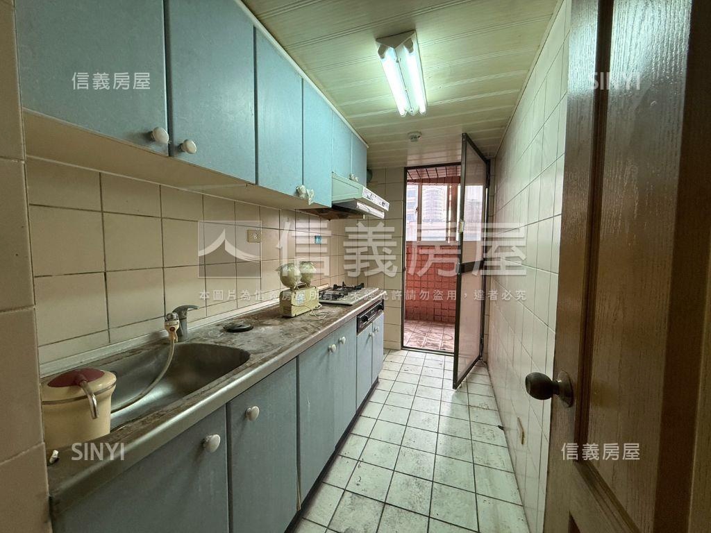 近藝文演說家明亮３房房屋室內格局與周邊環境