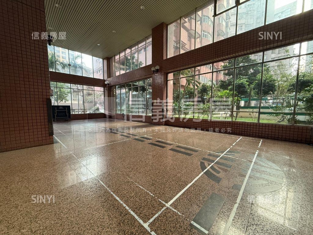 近藝文演說家明亮３房房屋室內格局與周邊環境