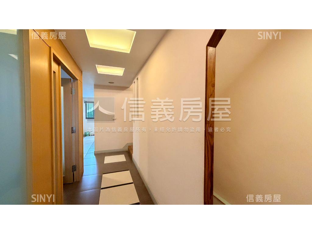 西屯路５米８面寬電梯透店房屋室內格局與周邊環境