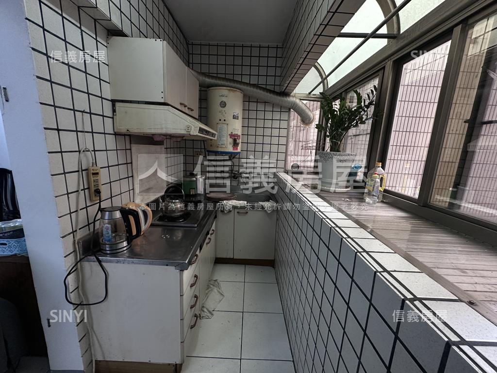 文化江山二房美居房屋室內格局與周邊環境