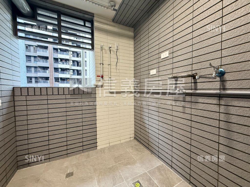 近Ａ１８麗江星漾３房房屋室內格局與周邊環境