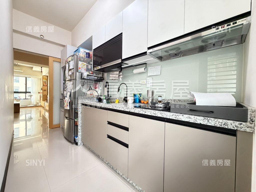 上閤築稀有釋出三房平車房屋室內格局與周邊環境