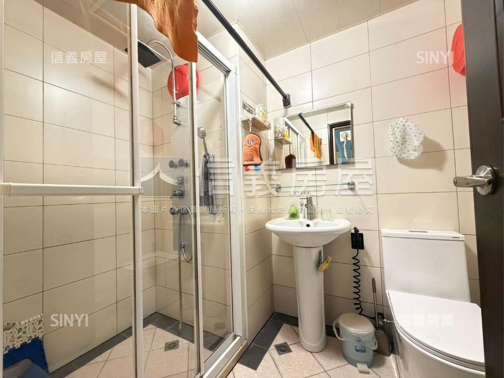 上閤築稀有釋出三房平車房屋室內格局與周邊環境