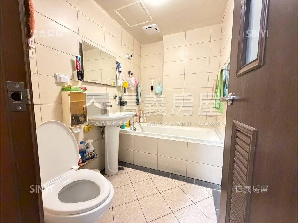 上閤築稀有釋出三房平車房屋室內格局與周邊環境