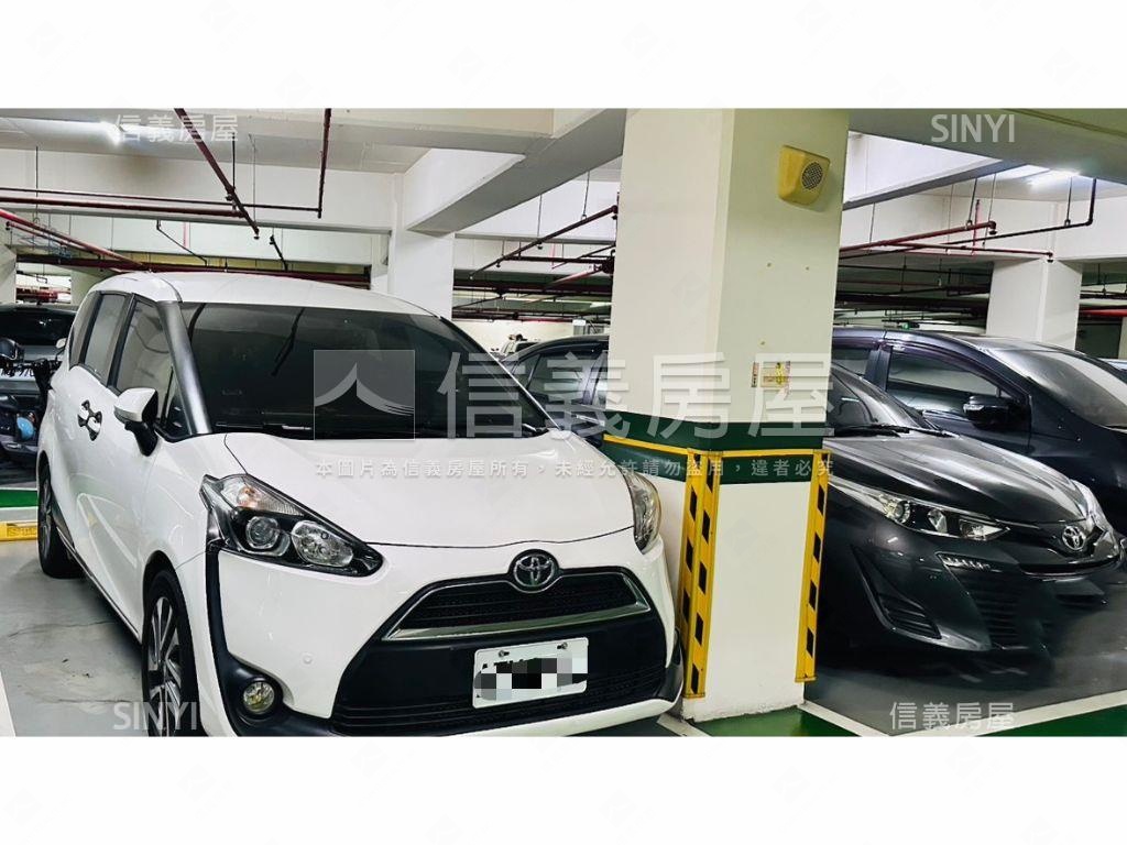 上閤築稀有釋出三房平車房屋室內格局與周邊環境