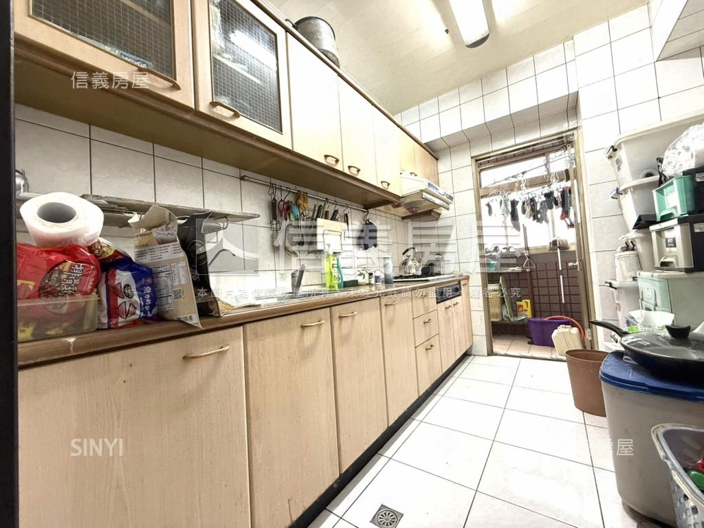 太子建設吾愛吾家四房車位房屋室內格局與周邊環境