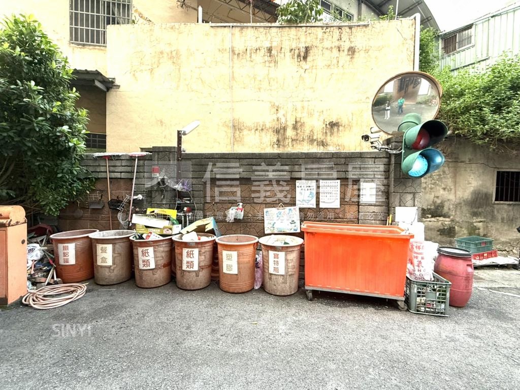 太子建設吾愛吾家四房車位房屋室內格局與周邊環境