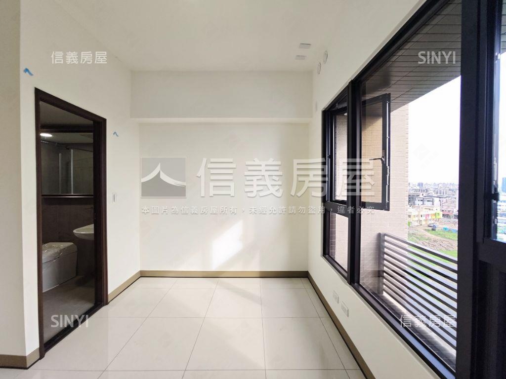 鳳翔學區２房附充電平車房屋室內格局與周邊環境