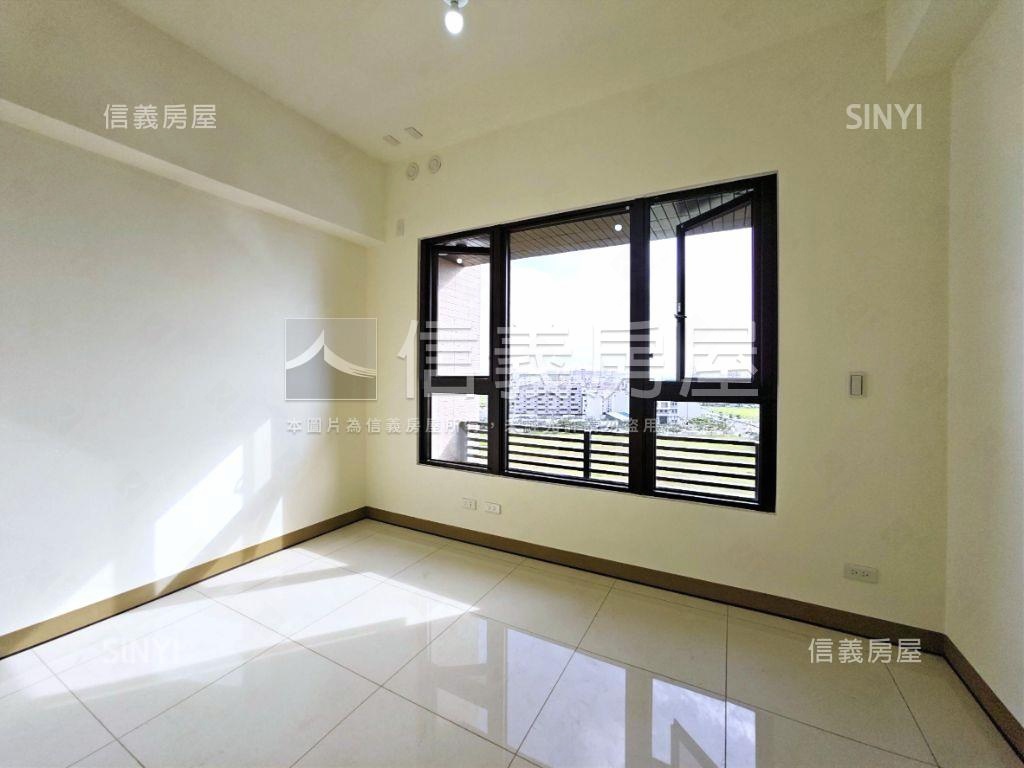 鳳翔學區２房附充電平車房屋室內格局與周邊環境