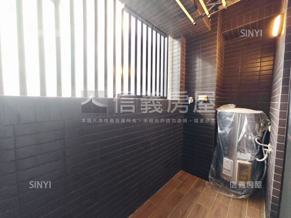 鳳翔學區２房附充電平車房屋室內格局與周邊環境