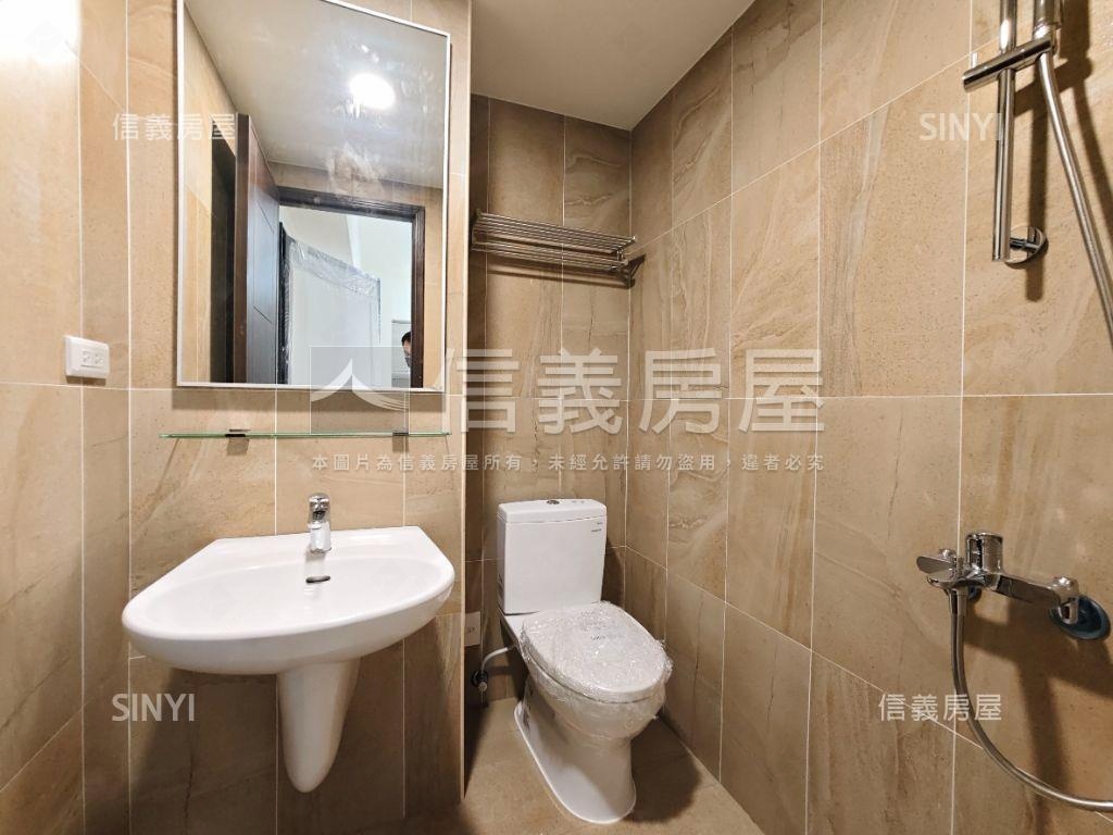 鳳翔學區２房附充電平車房屋室內格局與周邊環境