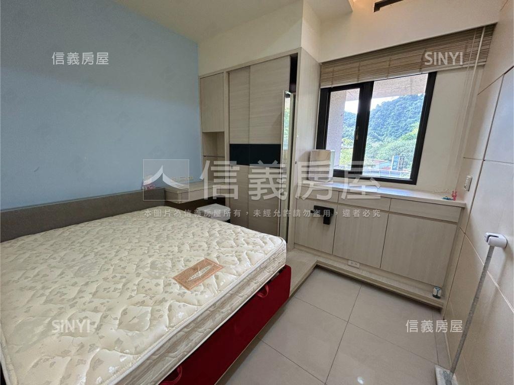 光榮時代挑高採光美宅房屋室內格局與周邊環境