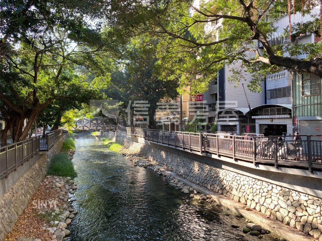 忠孝夜市商圈活路邊間土地房屋室內格局與周邊環境