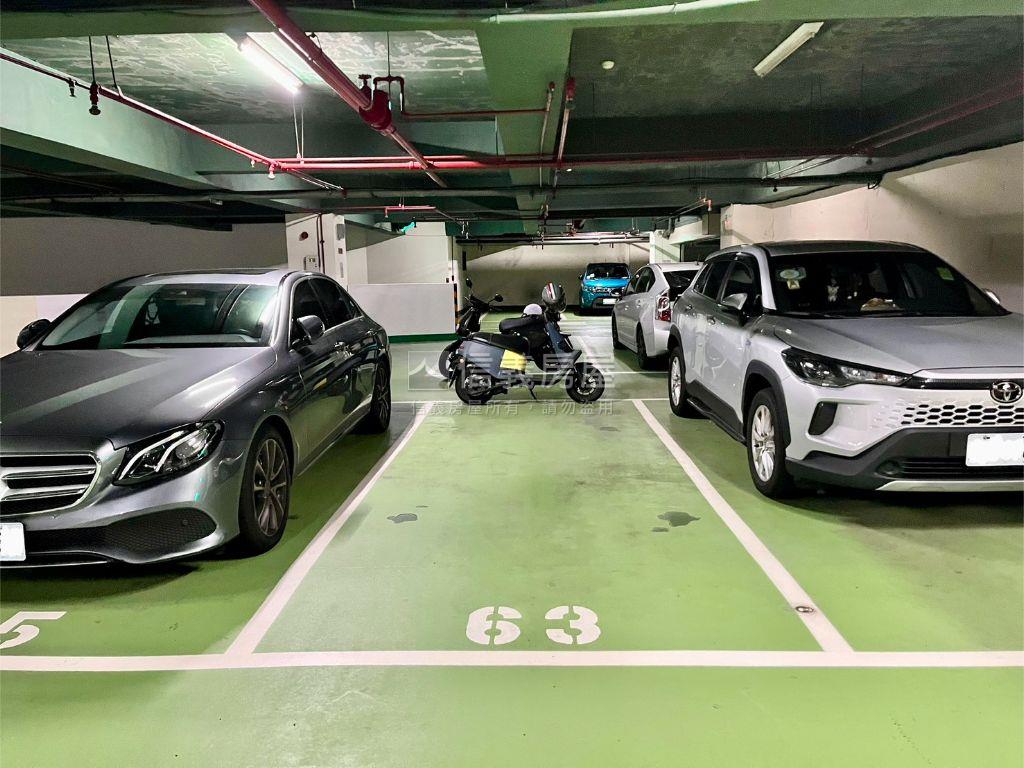 信義雙星平面車位房屋室內格局與周邊環境