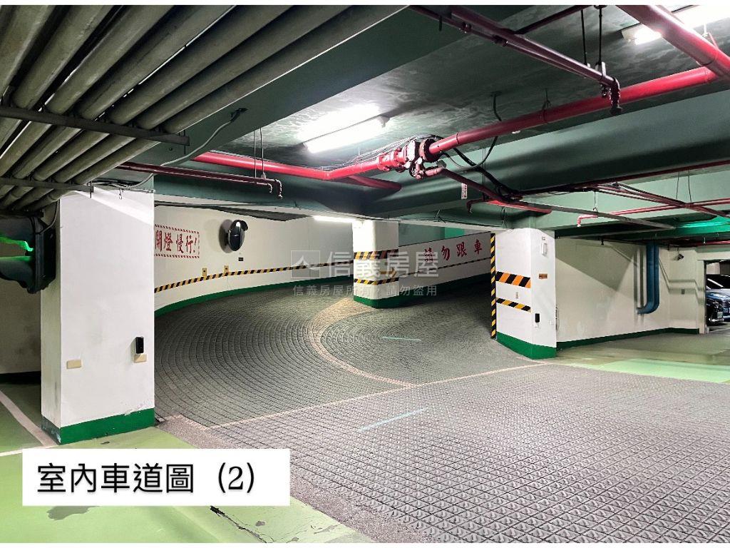 信義雙星平面車位房屋室內格局與周邊環境