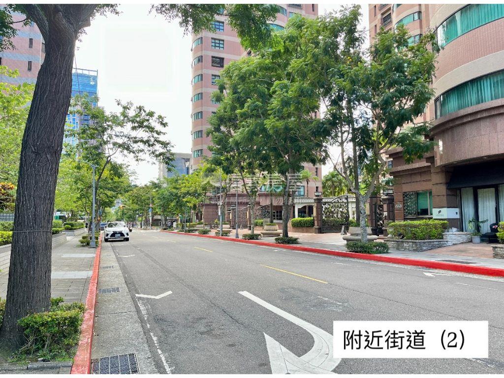 信義雙星平面車位房屋室內格局與周邊環境