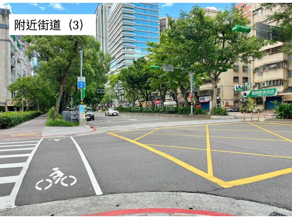 信義雙星平面車位房屋室內格局與周邊環境