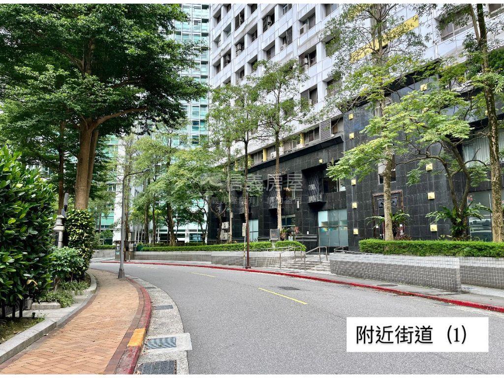 信義雙星平面車位房屋室內格局與周邊環境