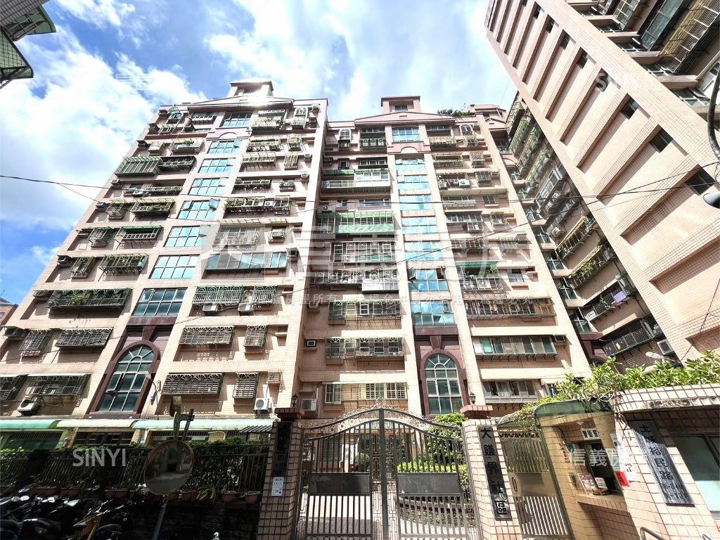 大賺界美妝三房房屋室內格局與周邊環境