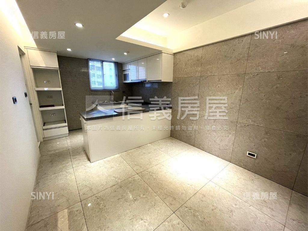 大賺界美妝三房房屋室內格局與周邊環境
