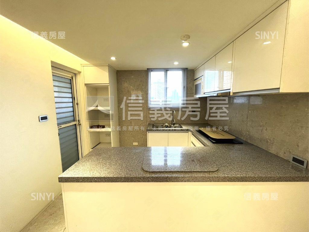 大賺界美妝三房房屋室內格局與周邊環境
