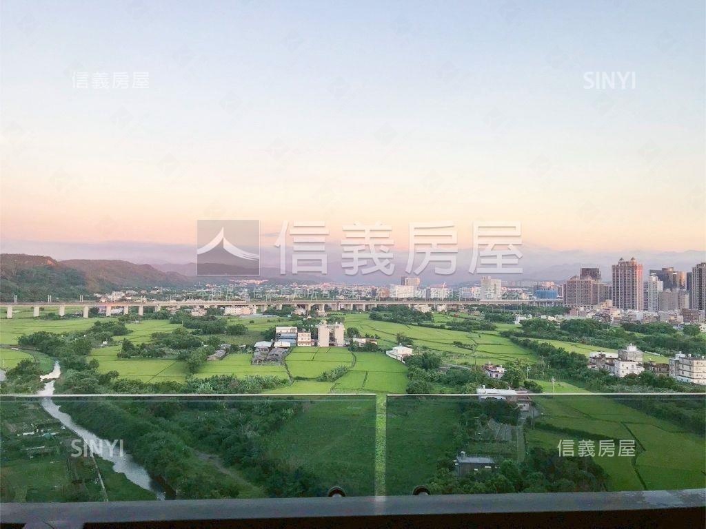 縣三視野雲極大四房雙車位房屋室內格局與周邊環境