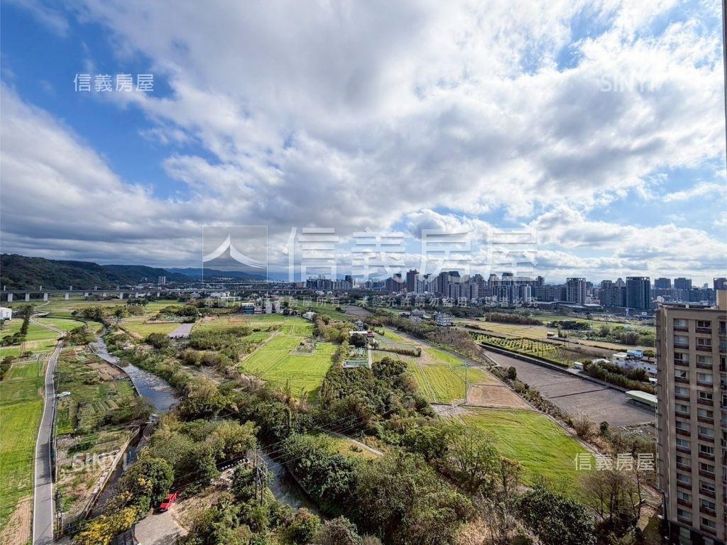 縣三視野雲極大四房雙車位房屋室內格局與周邊環境