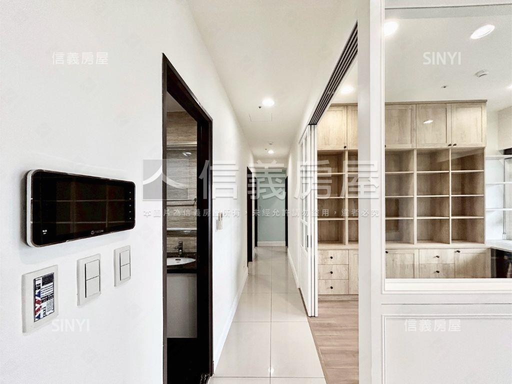 縣三視野雲極大四房雙車位房屋室內格局與周邊環境