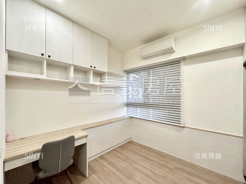 縣三視野雲極大四房雙車位房屋室內格局與周邊環境