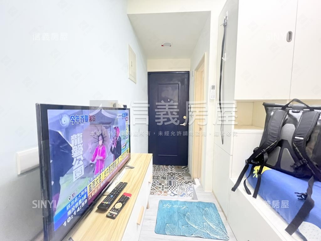 精美小城堡房屋室內格局與周邊環境