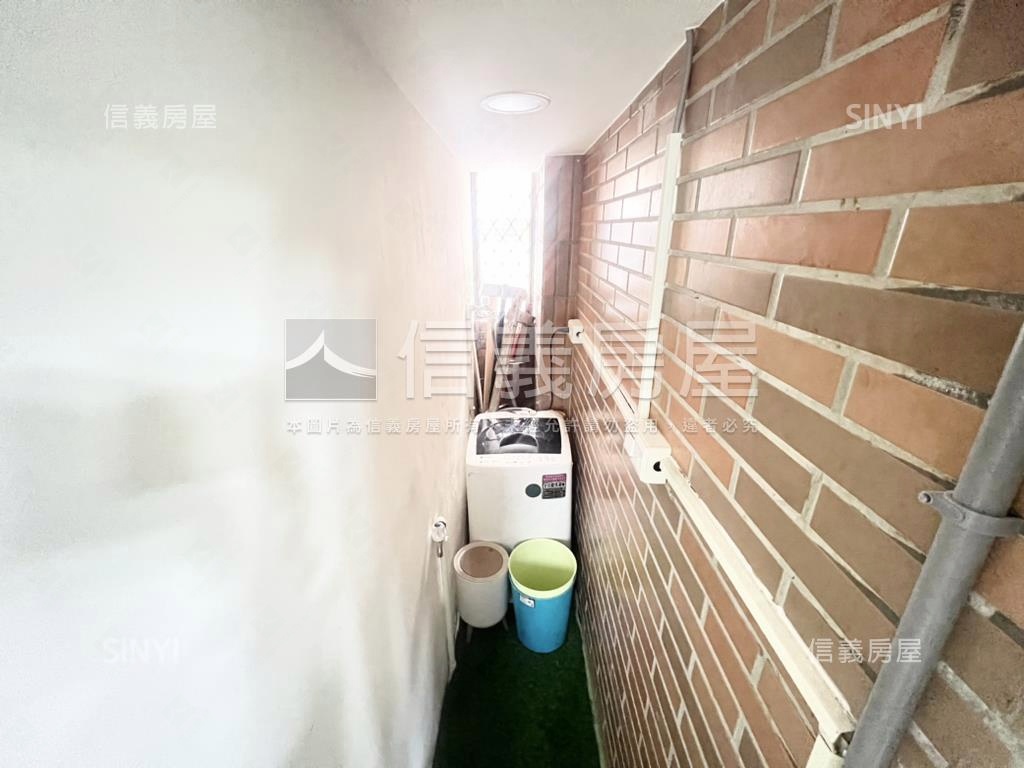 精美小城堡房屋室內格局與周邊環境