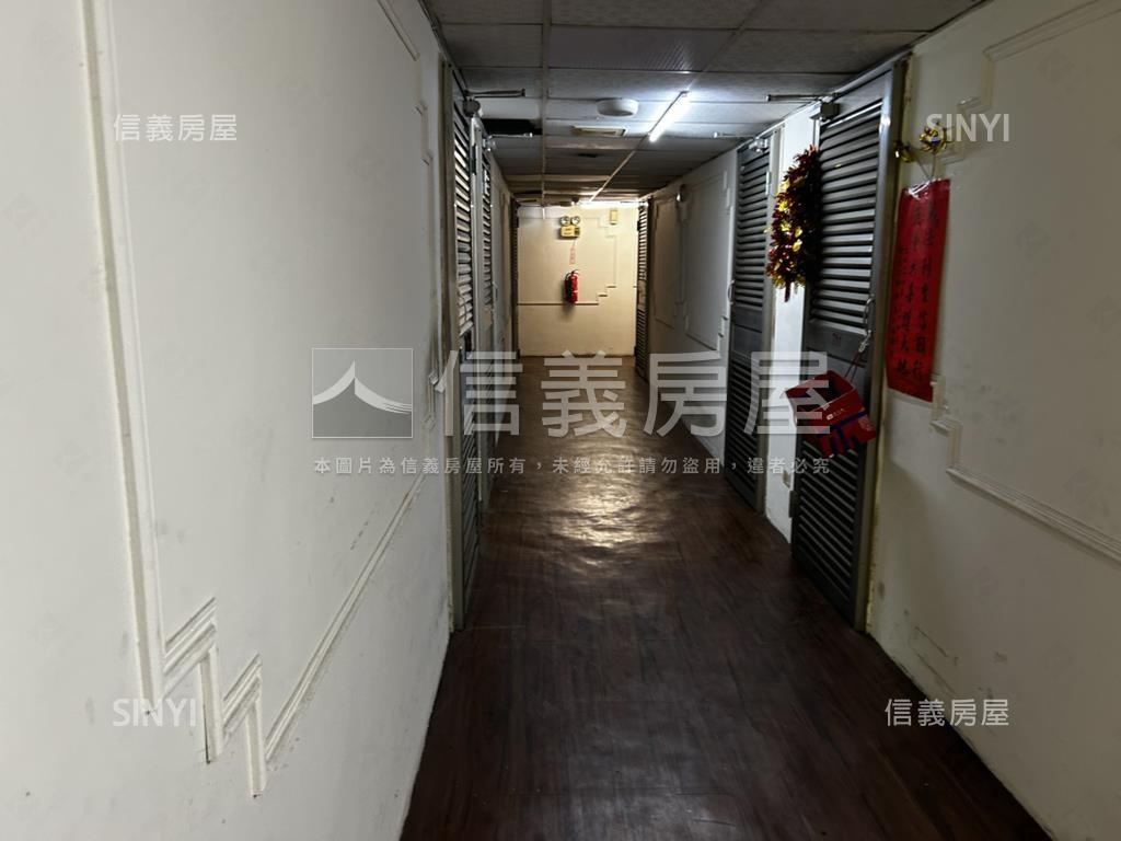 正三民路全棟優質店套房屋室內格局與周邊環境