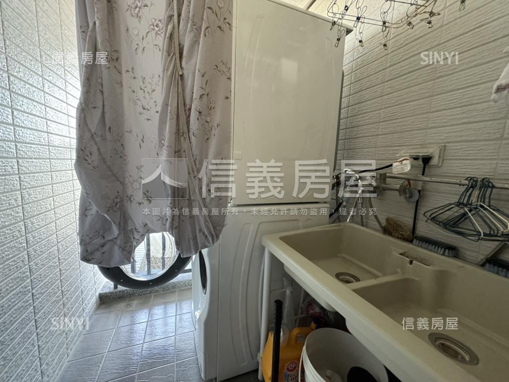 泉宇高樓３房平車房屋室內格局與周邊環境