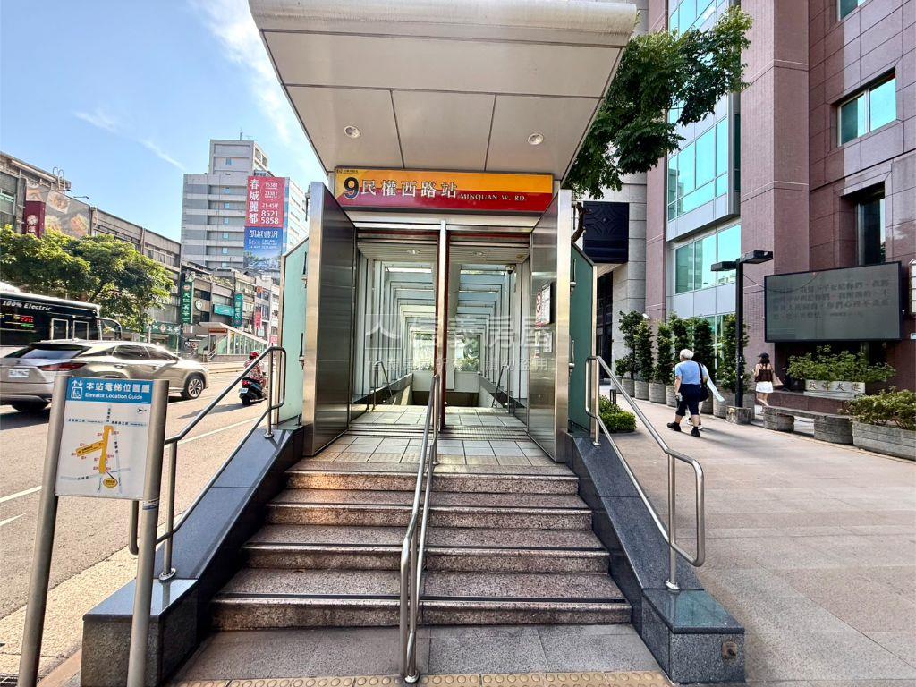 近捷運鎮金殿採光裝潢小宅房屋室內格局與周邊環境