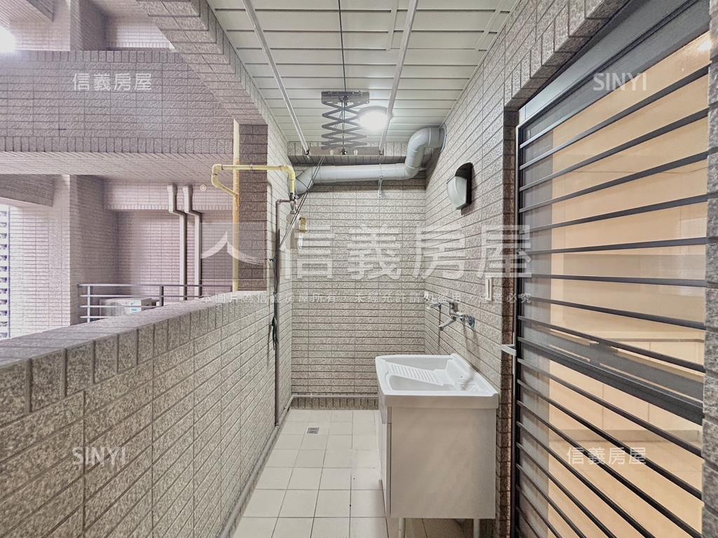 稀有高峰匯三房房屋室內格局與周邊環境