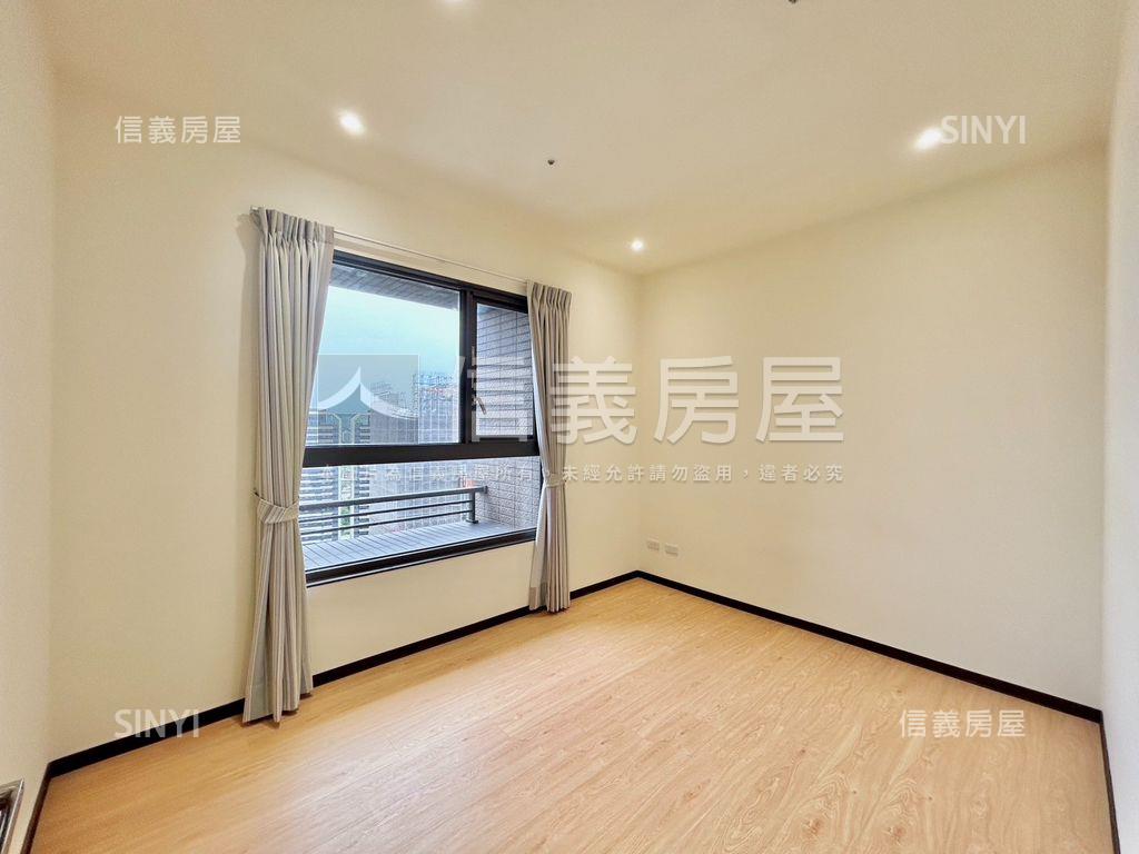 眺望山景高峰匯三房房屋室內格局與周邊環境