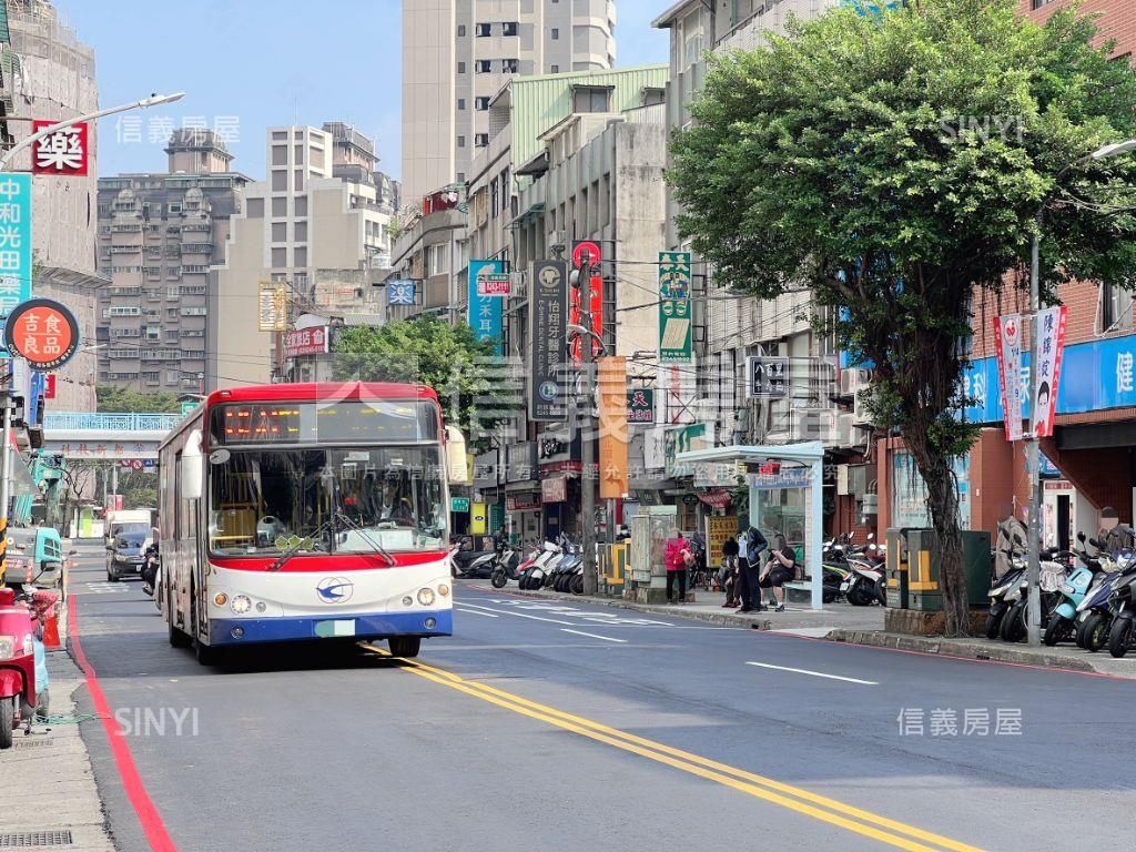 連城路中和站電梯好大空間房屋室內格局與周邊環境