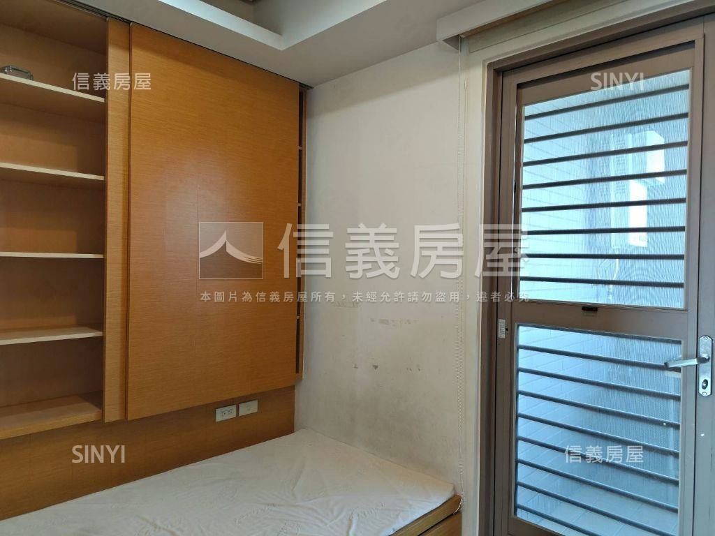 稀．亞灣臻鑫高樓海景房屋室內格局與周邊環境