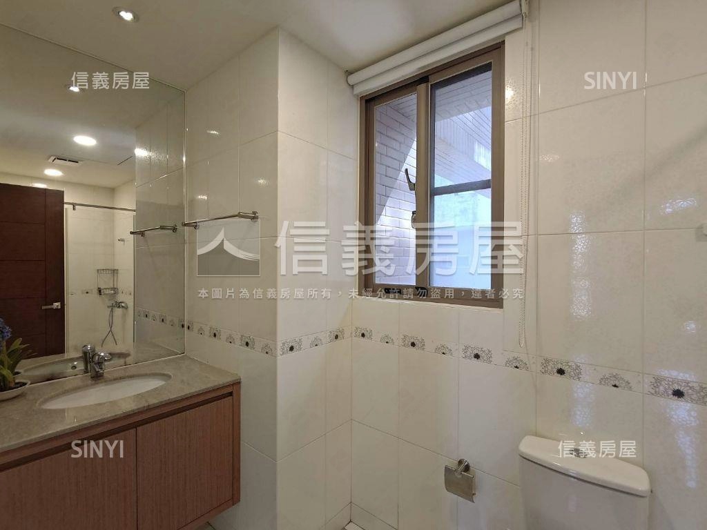 稀．亞灣臻鑫高樓海景房屋室內格局與周邊環境