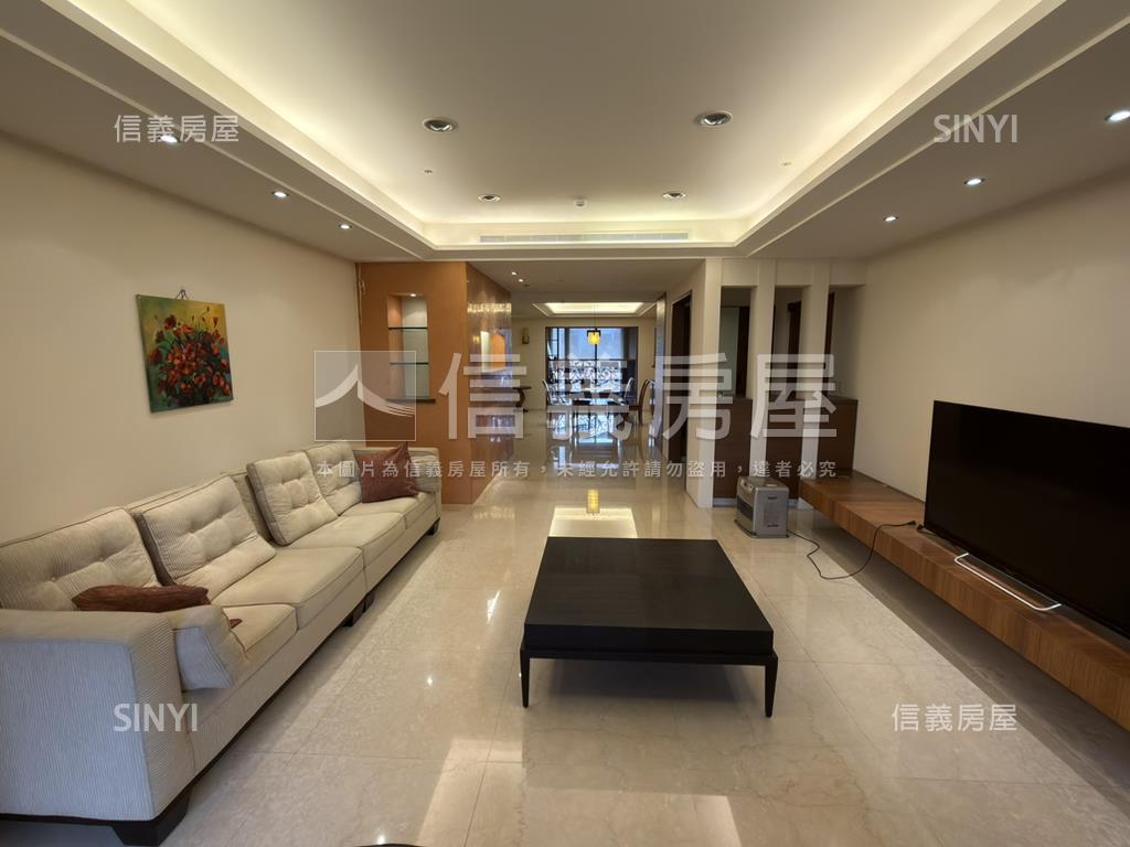 中悅登峰高樓層四房雙車位房屋室內格局與周邊環境