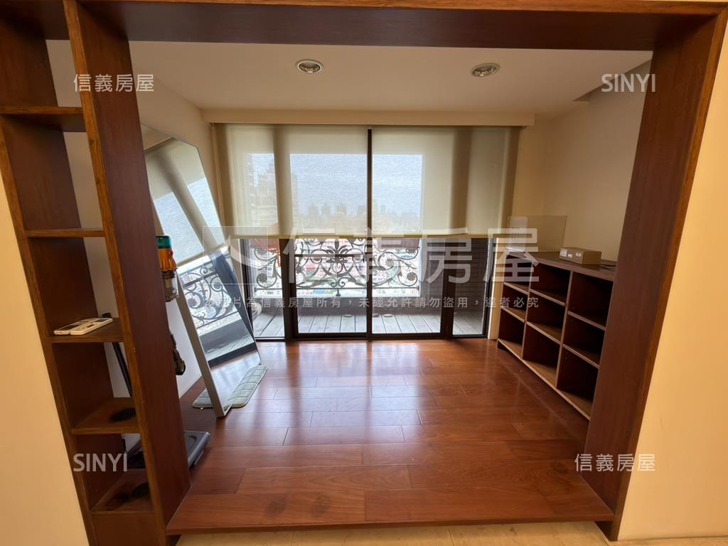 中悅登峰高樓層四房雙車位房屋室內格局與周邊環境