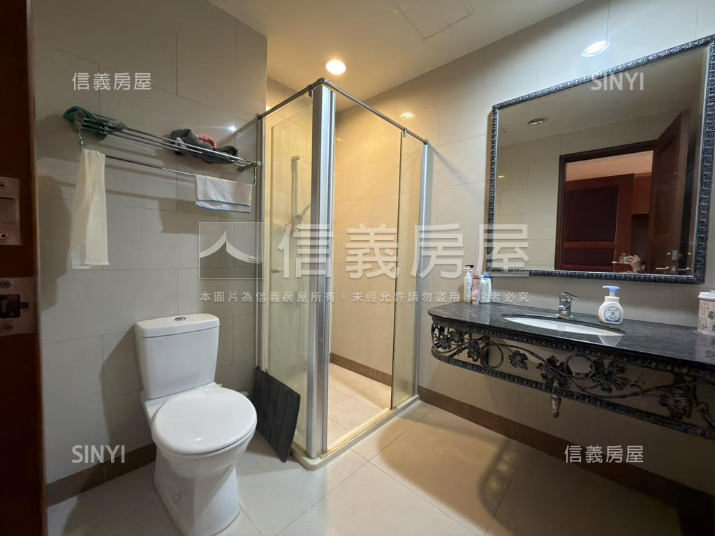 中悅登峰高樓層四房雙車位房屋室內格局與周邊環境