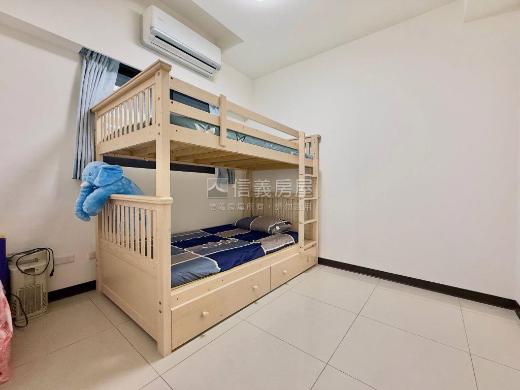 興時代視野採光輕裝美兩房房屋室內格局與周邊環境
