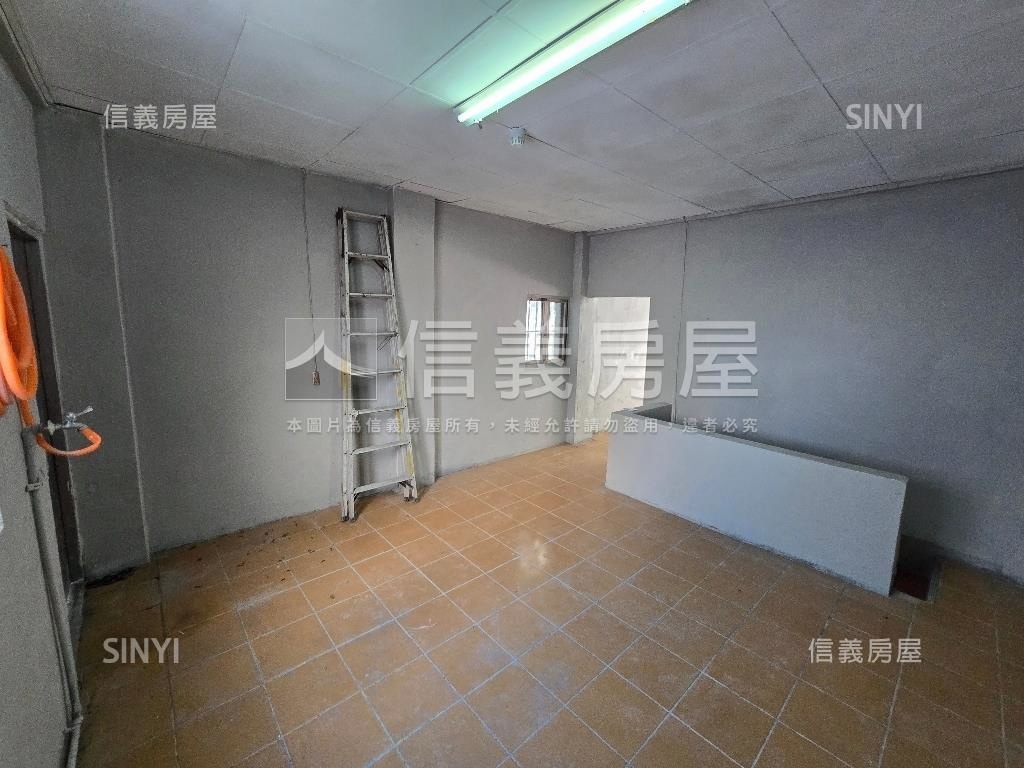 鶯歌黃金透店房屋室內格局與周邊環境