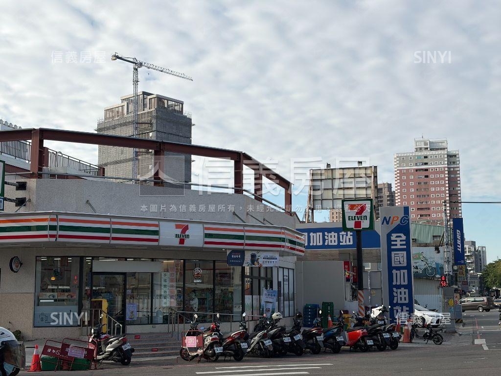 西區五權車站。經典套房房屋室內格局與周邊環境