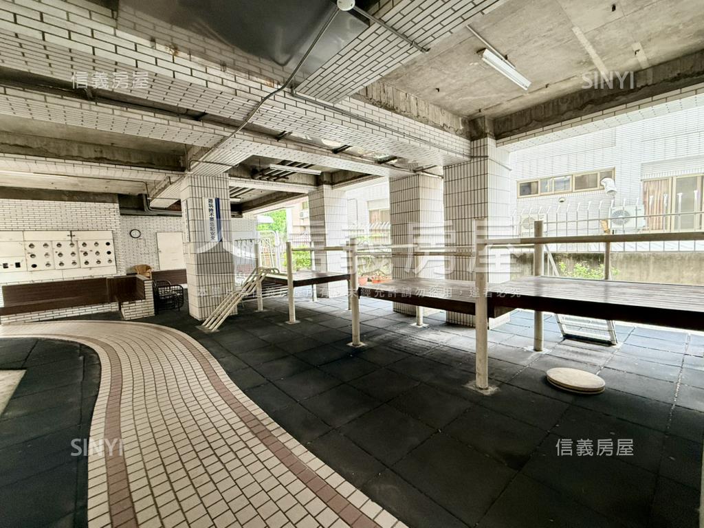 專任主＋陽約３１坪大三房房屋室內格局與周邊環境